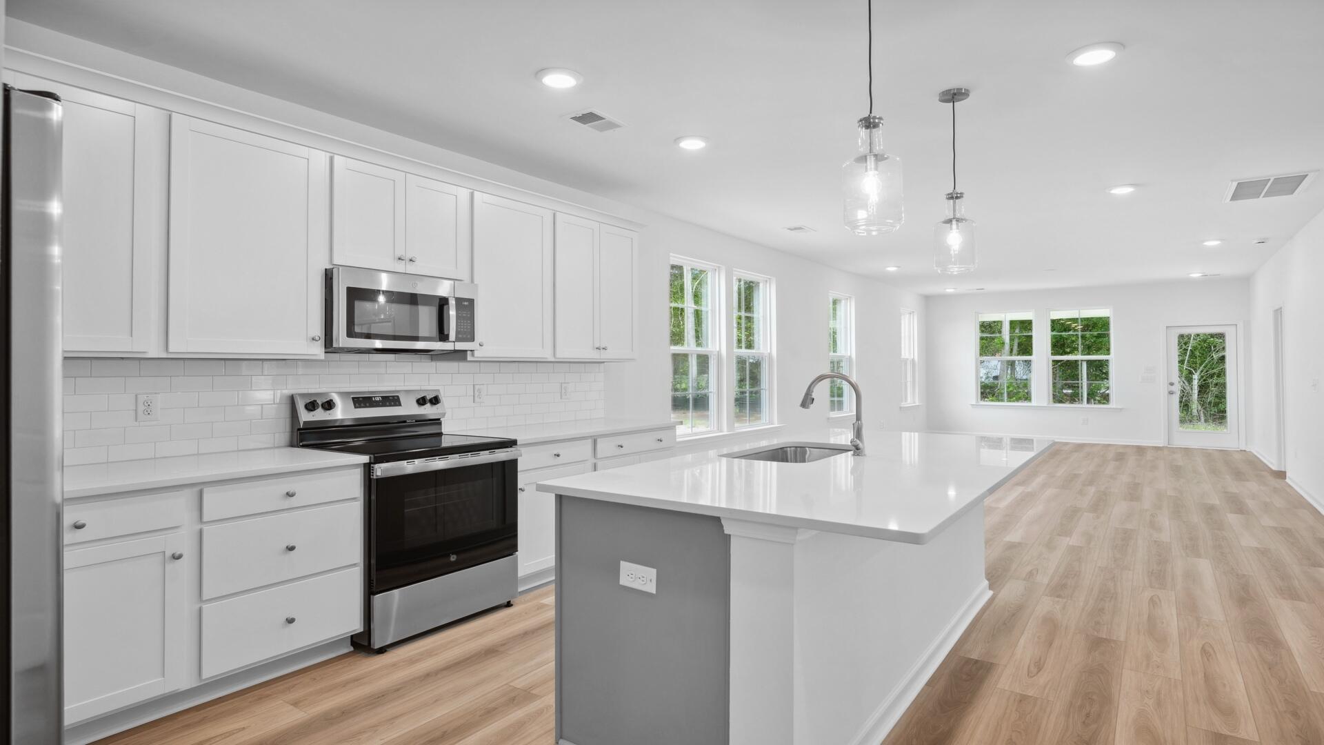 448 Cadbury Loop Summerville, SC 29486 - Photo 9 of 25 Kitchen