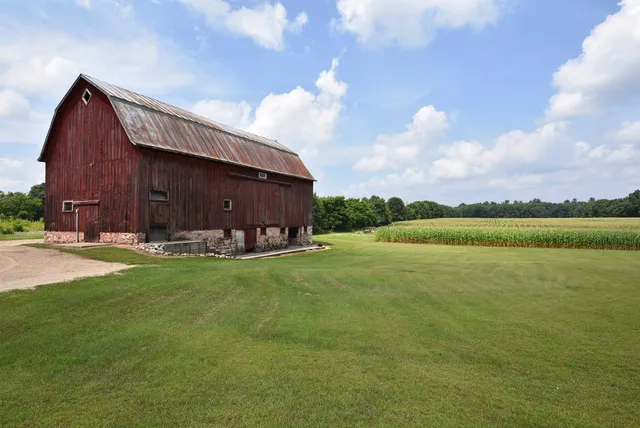 $775,000 | W8970 Cottonville Drive, Wautoma, WI 54982