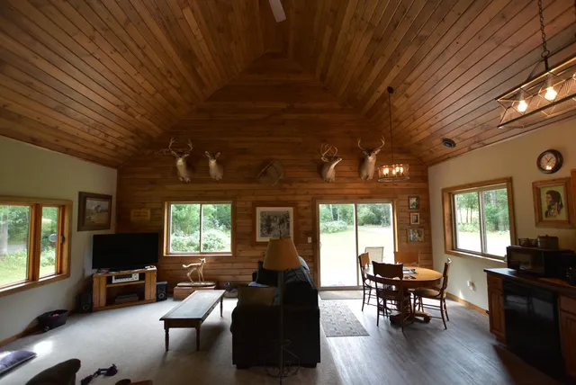 $775,000 | W8970 Cottonville Drive, Wautoma, WI 54982