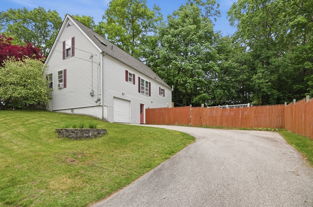 23 Oakmont Street Webster, MA 01570 - Photo 40 of 40