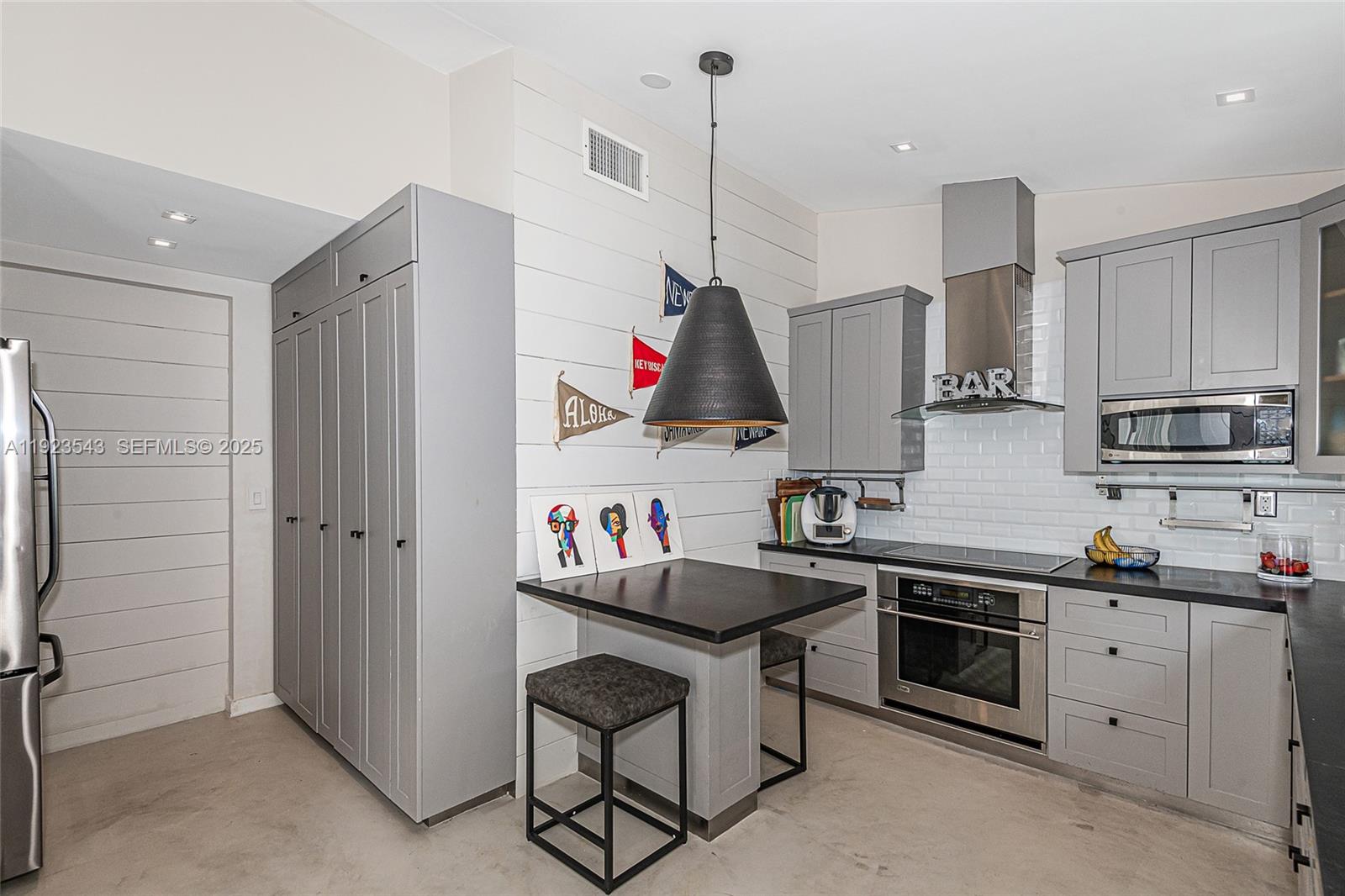 375 Harbor Court Key Biscayne, FL 33149 - Photo 15 of 58