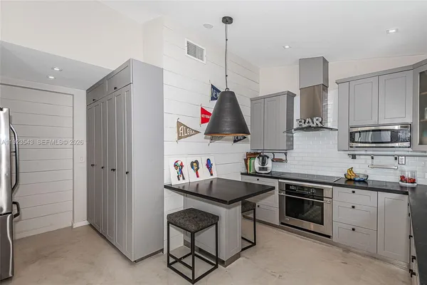 $20,000 | 375 Harbor Court, Key Biscayne, FL 33149