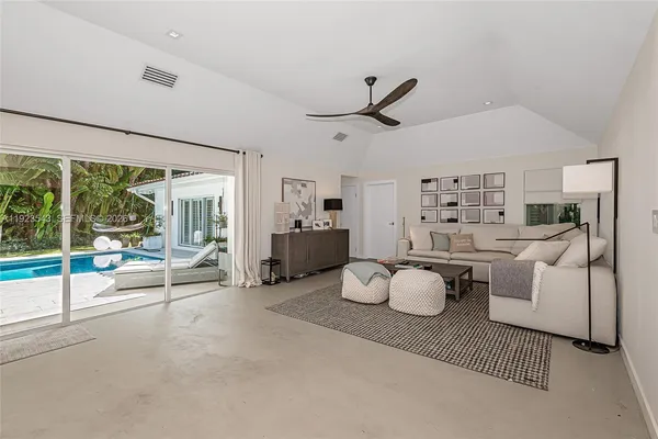 $20,000 | 375 Harbor Court, Key Biscayne, FL 33149