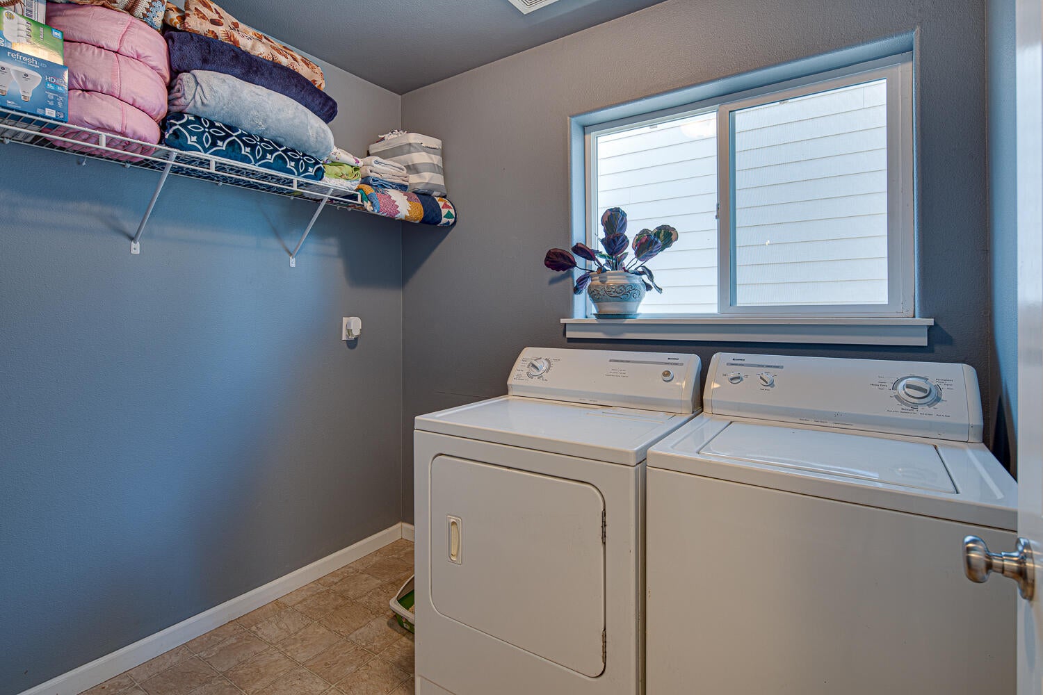 61522 Tall Tree Court Bend, OR 97702 - Photo 24 of 30 Upstairs Laundry