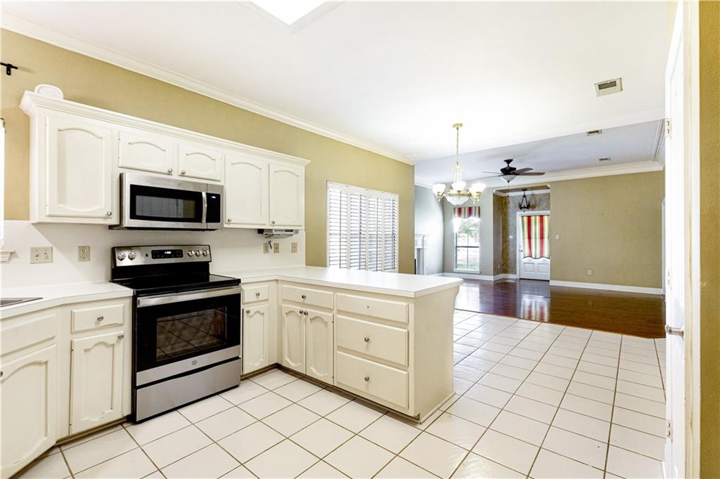10381 Springwind Court Baton Rouge, LA 70810 - Photo 4 of 9