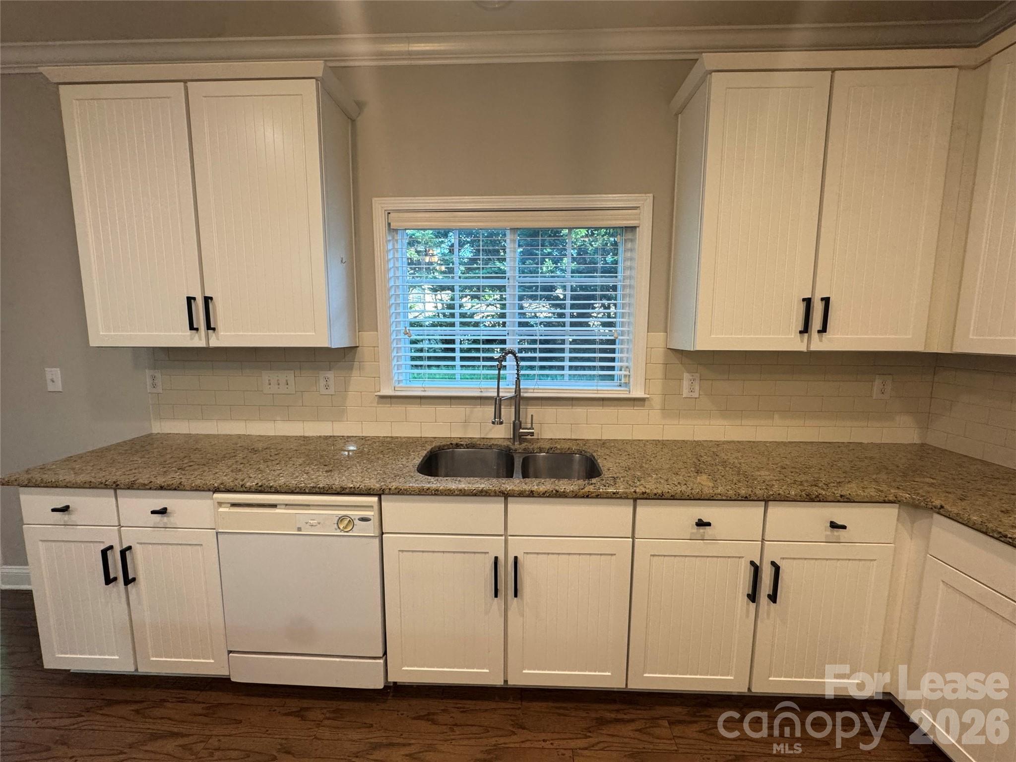 10921 Rousay Road Charlotte, NC 28278 - Photo 4 of 15
