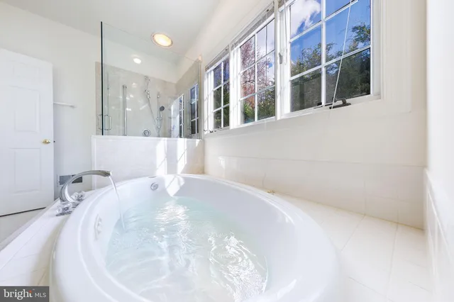 a view of entryway with a front door