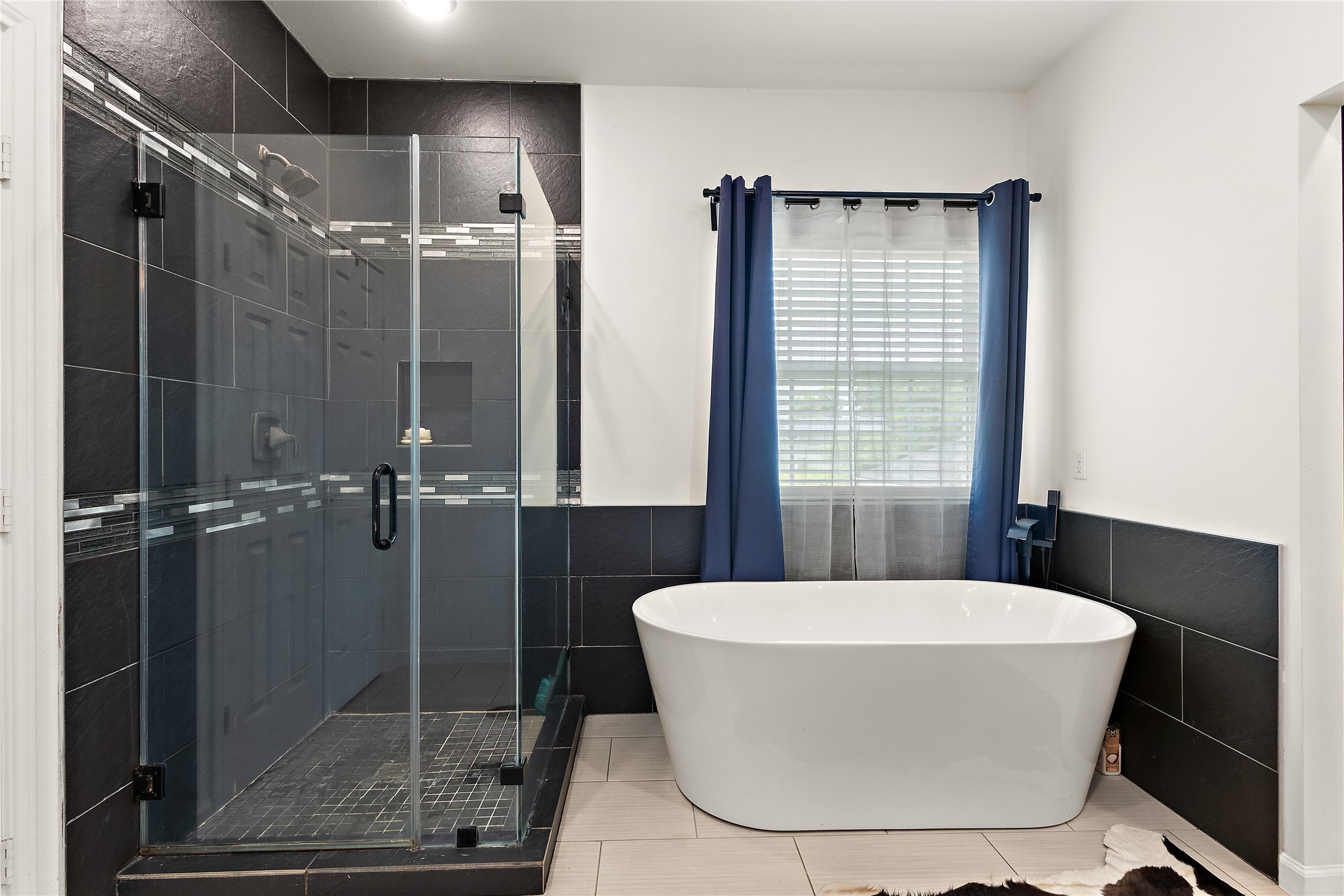 625 Pittman Road Richmond, TX 77469 - Photo 23 of 41 Spa-Inspired Primary Bathroom