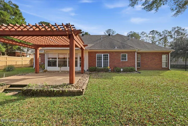 $378,000 | 73 Eastgate Drive, Brandon, MS 39042