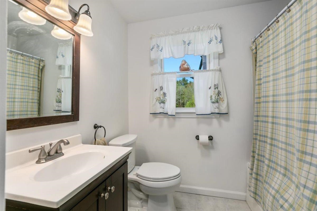 39 Prescott Road Raymond, NH 03077 - Photo 13 of 52 Gallery Image 13