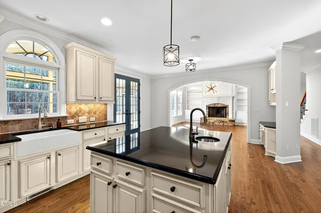 $1,450,000 | 307 Lantern Ridge Lane, Cary, NC 27519