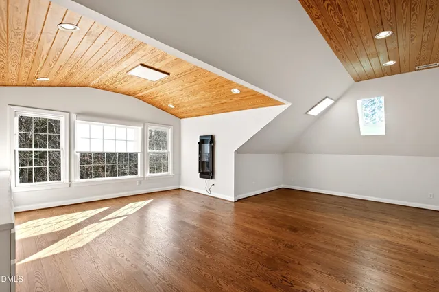 $1,450,000 | 307 Lantern Ridge Lane, Cary, NC 27519