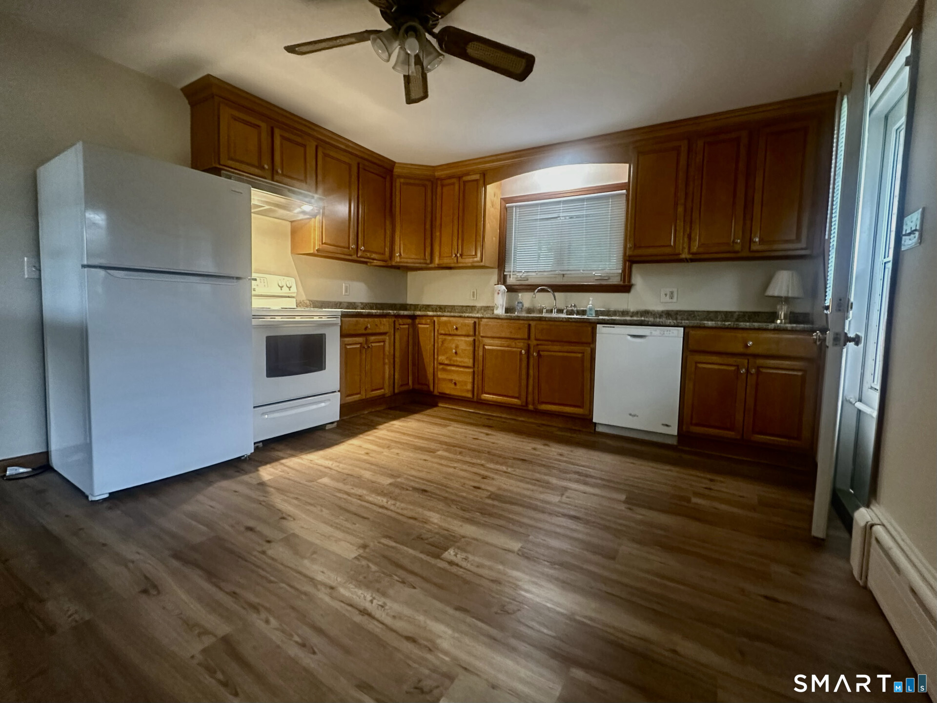67 Phyllis Avenue Waterbury, CT 06708 - Photo 5 of 18
