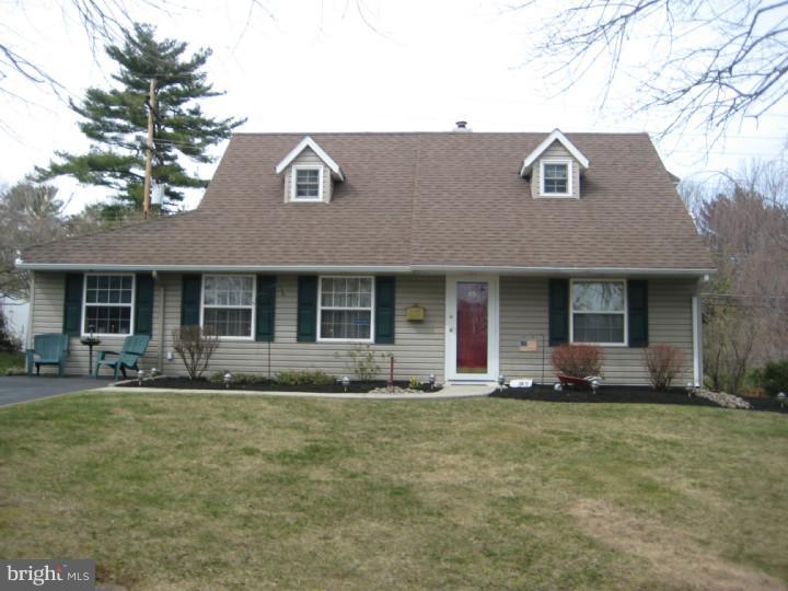 85 Upland Road Levittown, PA 19056 - Photo 1 of 25 Gallery Image 1