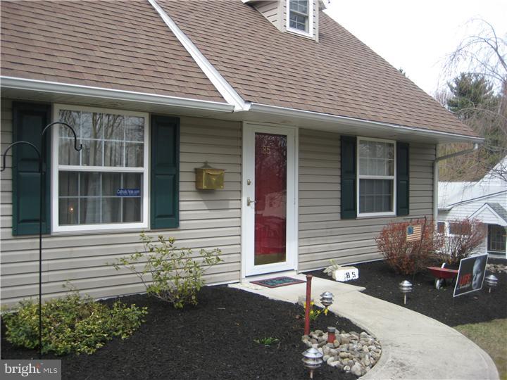 85 Upland Road Levittown, PA 19056 - Photo 2 of 25 Exterior Front