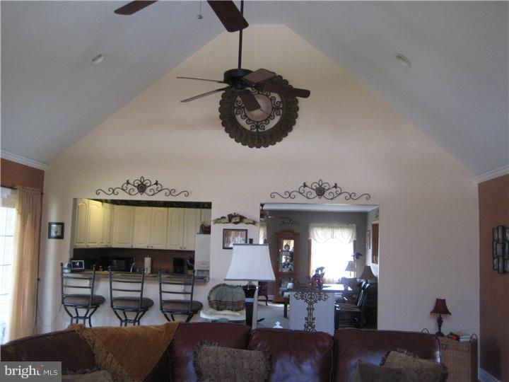 85 Upland Road Levittown, PA 19056 - Photo 13 of 25 Great Room