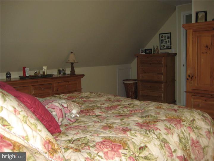 85 Upland Road Levittown, PA 19056 - Photo 17 of 25 Bedroom