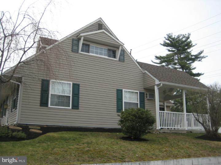 85 Upland Road Levittown, PA 19056 - Photo 6 of 25 Exterior Side