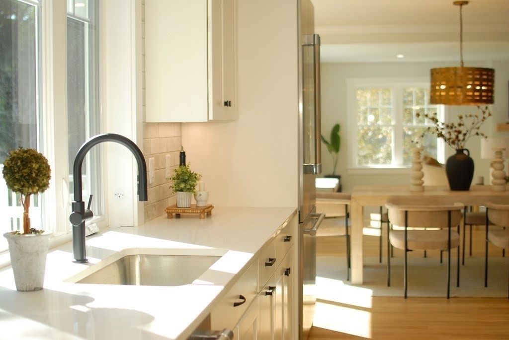 281 Laws Brook Road Concord, MA 01742 - Photo 8 of 41 Gallery Image 8