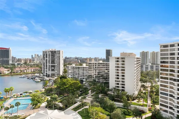 $3,200 | 2500 Parkview Drive, Unit 1714, Hallandale Beach, FL 33009
