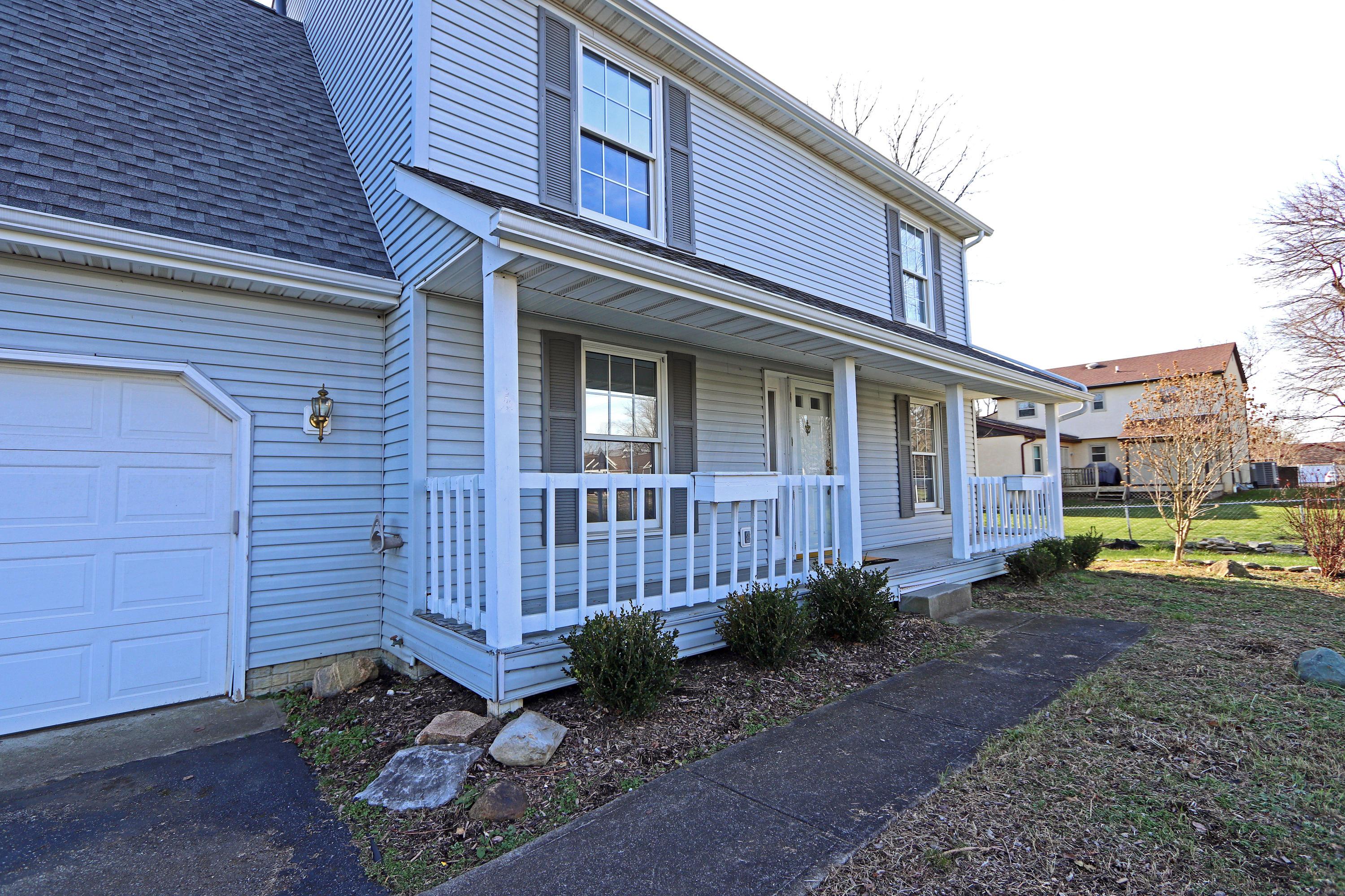 6741 Refugee Road Pickerington, OH 43147 - Photo 3 of 58 Gallery Image 3