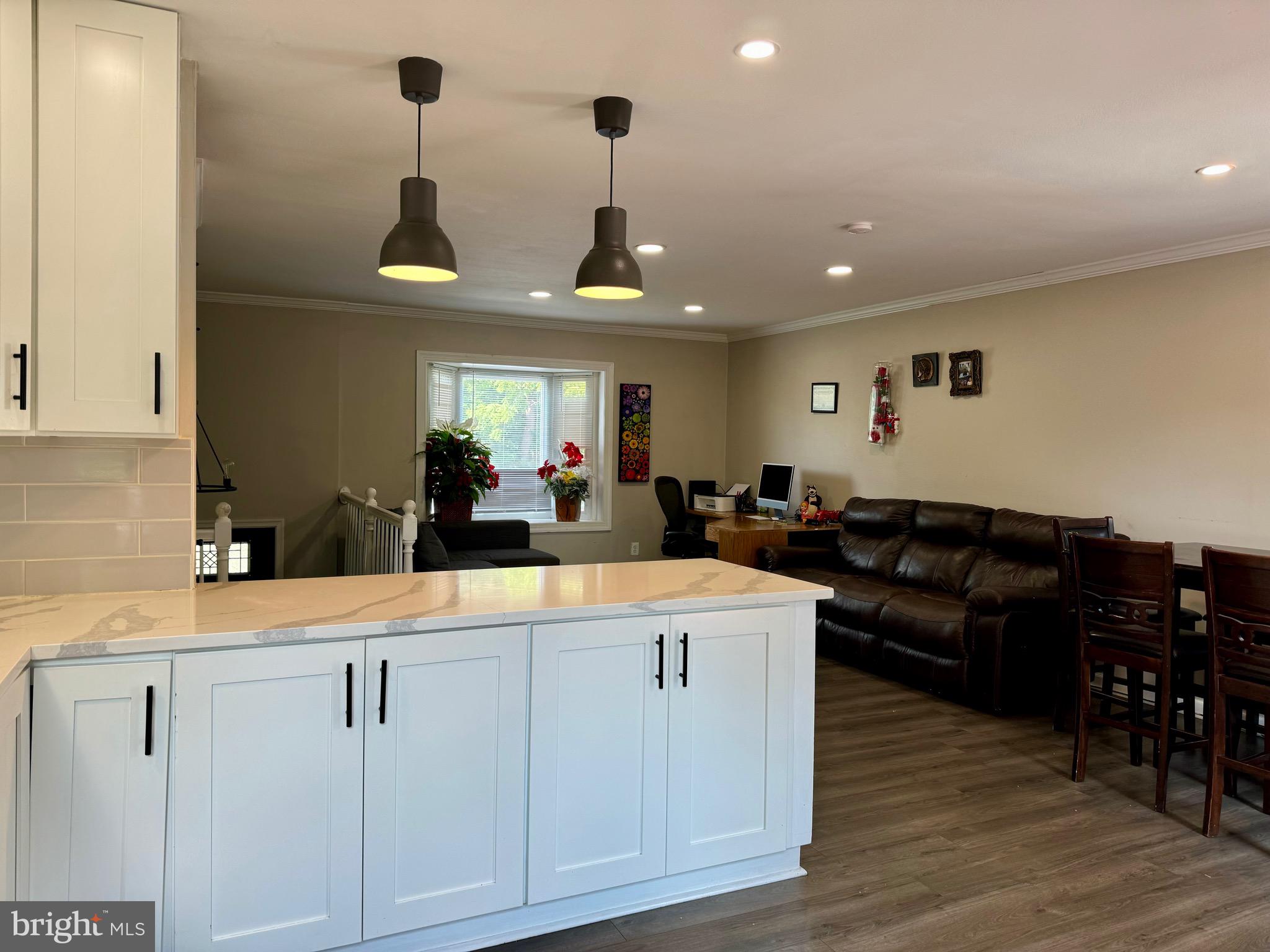 709 West Church Road Sterling, VA 20164 - Photo 3 of 20 Gallery Image 3