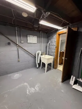 a view of a storage & utility room