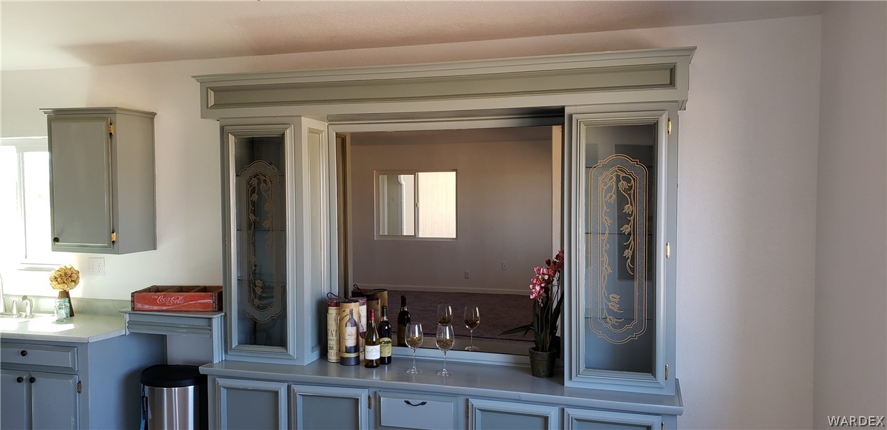 897 South Verde Road Golden Valley, AZ 86413 - Photo 8 of 49 Built-in hutch