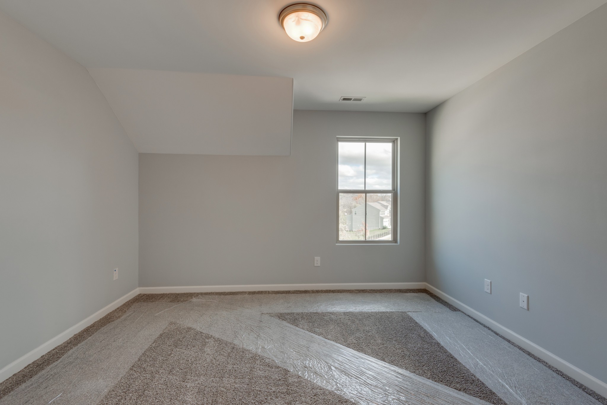 18 Hon Circle Murfreesboro, TN 37128 - Photo 25 of 30 an empty room with a window