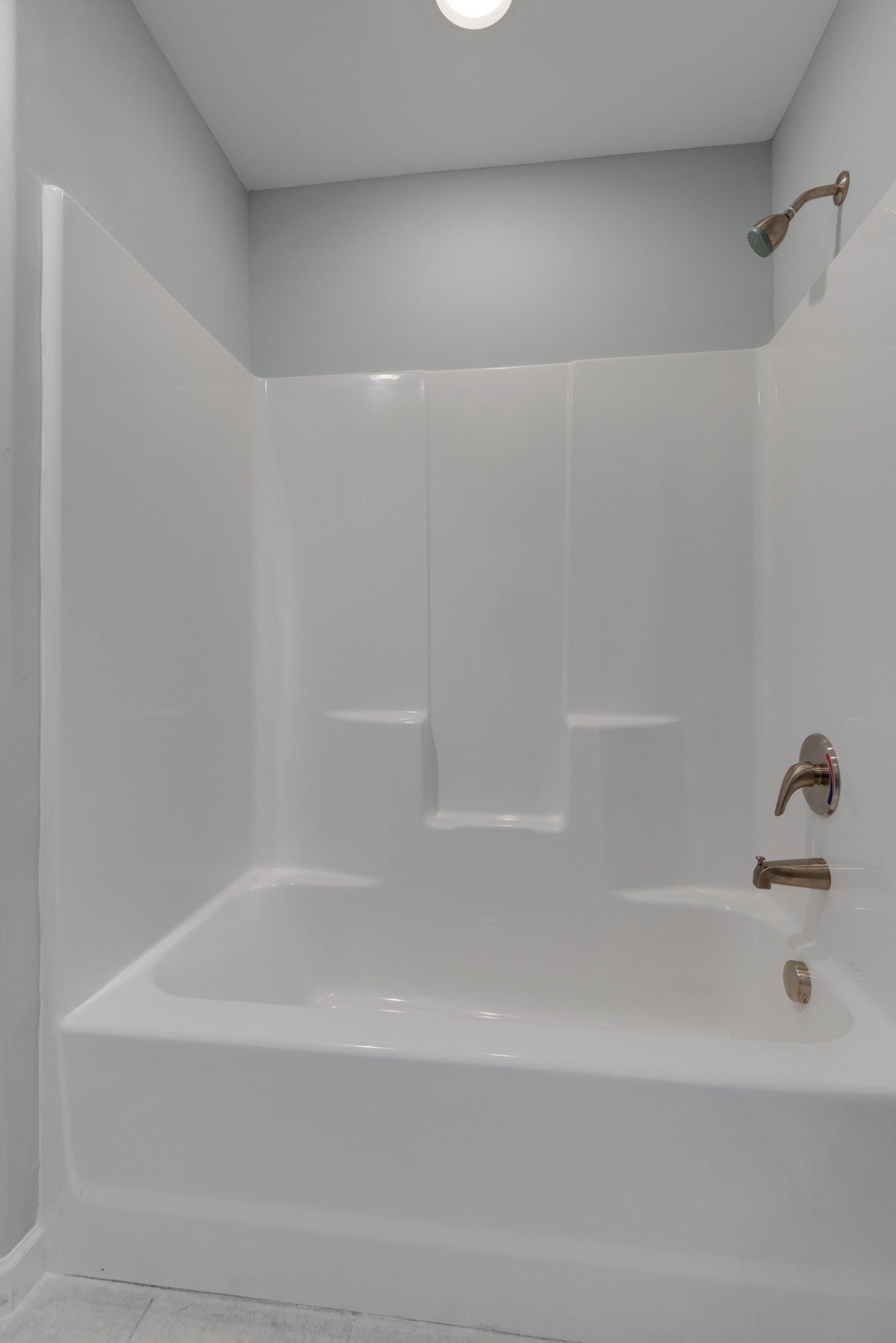 18 Hon Circle Murfreesboro, TN 37128 - Photo 27 of 30 a bathroom with a bathtub