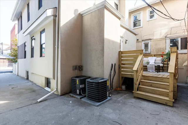 $995,888 | 3014 Brighton 1st Street | Brighton Beach