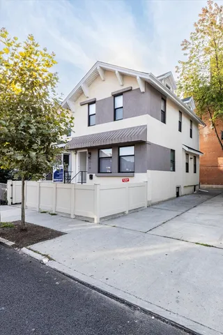 $995,888 | 3014 Brighton 1st Street | Brighton Beach