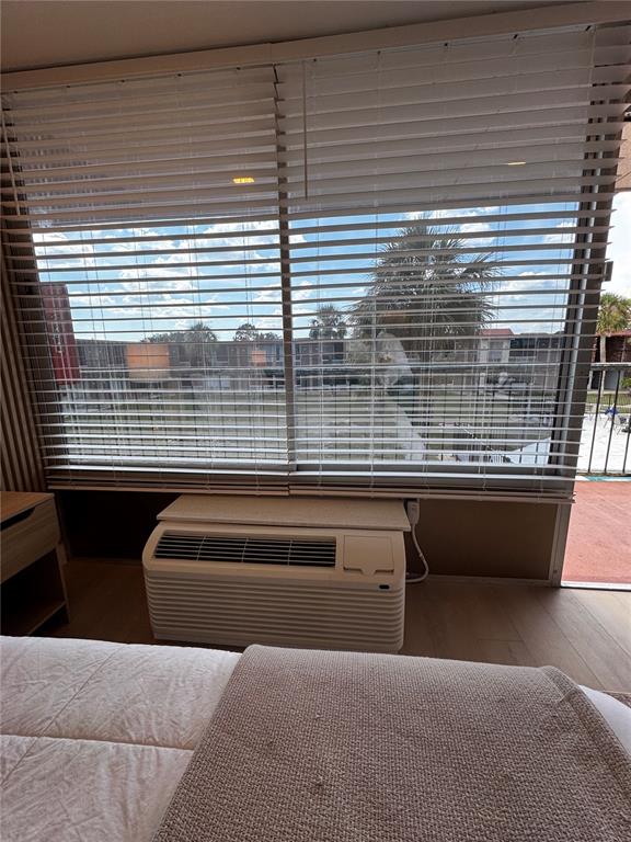 43420 Highway 27, Unit 414 Davenport, FL 33837 - Photo 3 of 41 a view of entryway with a bathtub