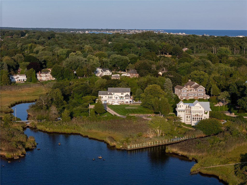 112 Avondale Road Westerly, RI 02891 - Photo 12 of 46