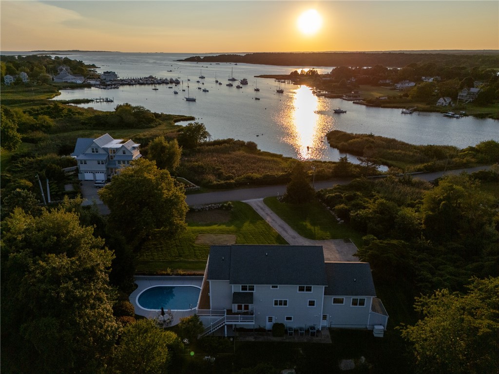 112 Avondale Road Westerly, RI 02891 - Photo 13 of 46