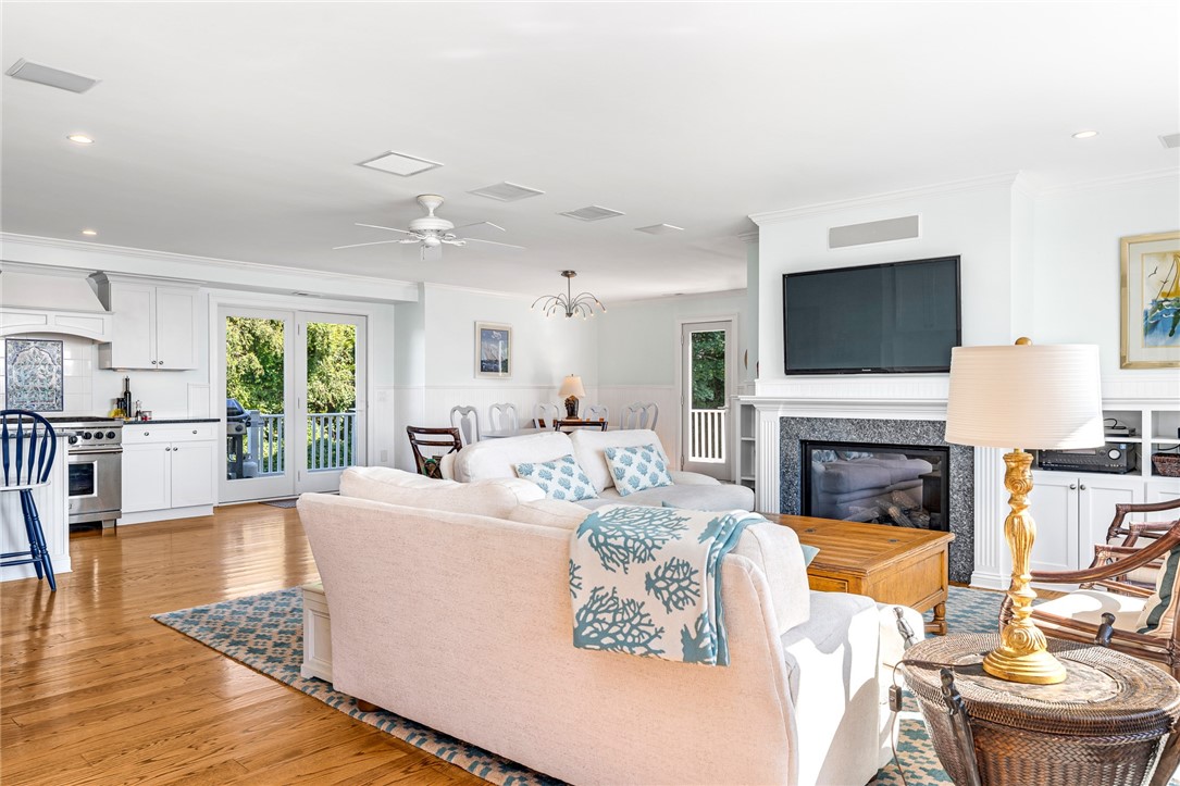 112 Avondale Road Westerly, RI 02891 - Photo 23 of 46