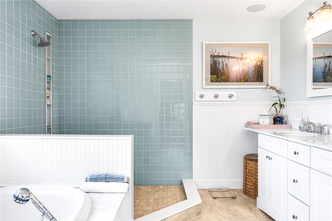 112 Avondale Road Westerly, RI 02891 - Photo 31 of 46