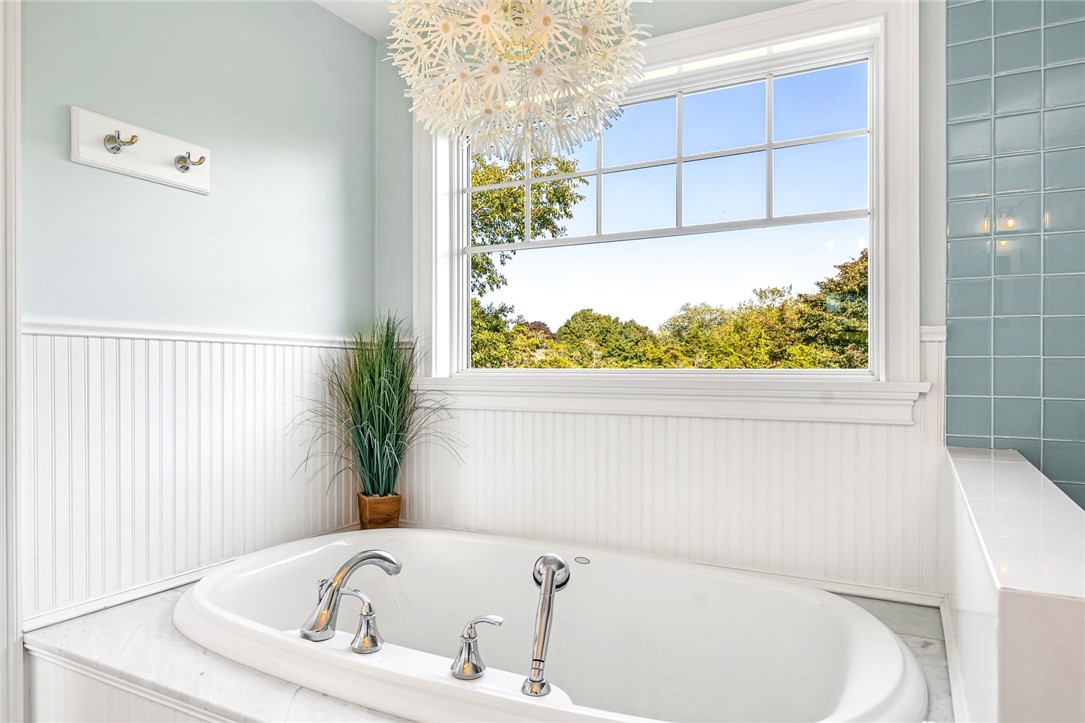 112 Avondale Road Westerly, RI 02891 - Photo 32 of 46