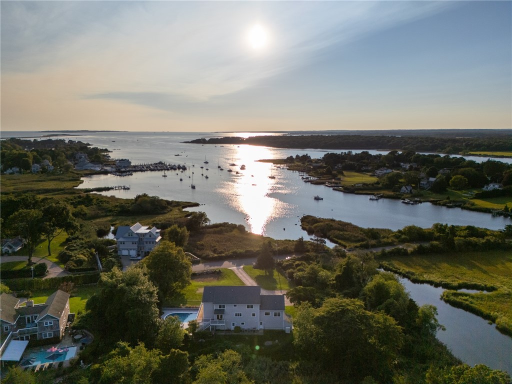 112 Avondale Road Westerly, RI 02891 - Photo 9 of 46