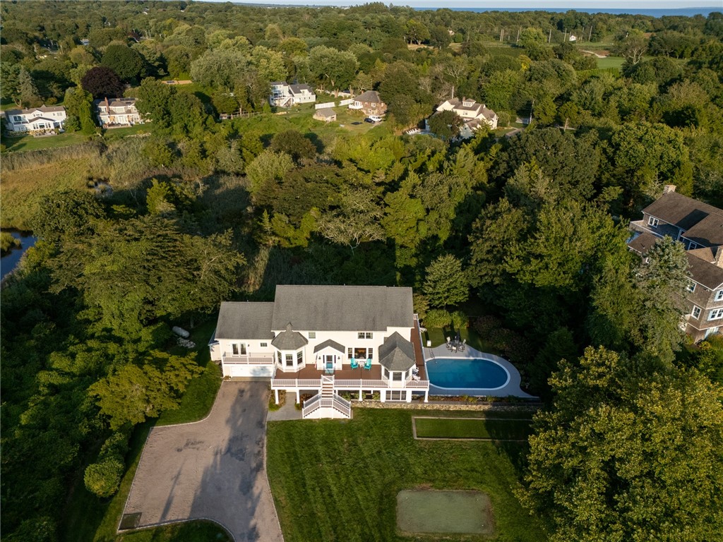 112 Avondale Road Westerly, RI 02891 - Photo 10 of 46