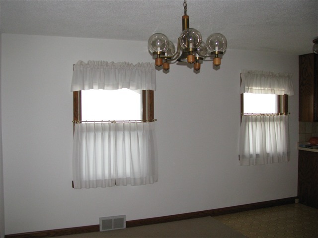 5702 Oneida Street Duluth, MN 55804 - Photo 4 of 8 Gallery Image 4
