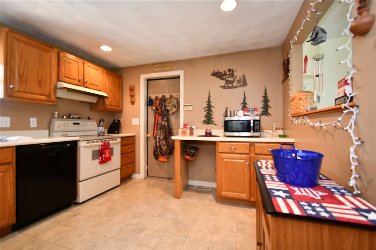 17 Maple Ridge Road Seabrook, NH 03874 - Photo 3 of 35