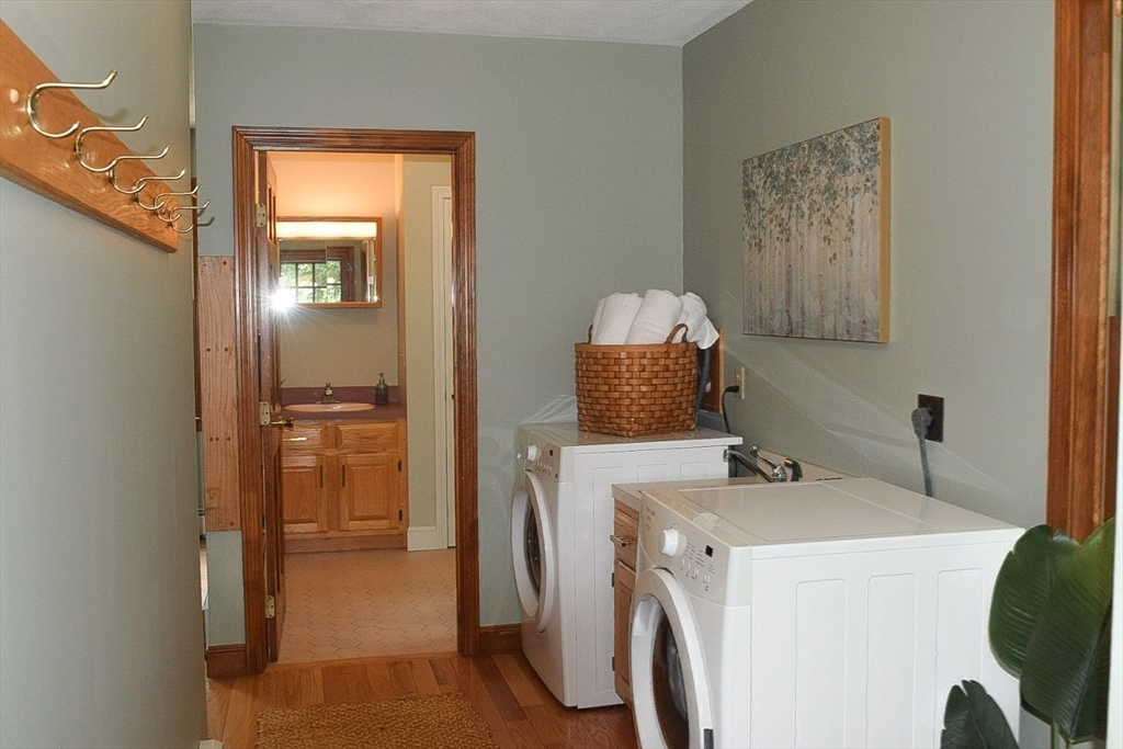 111 Bear Hill Road North Andover, MA 01845 - Photo 26 of 41 a utility room with dryer and washer