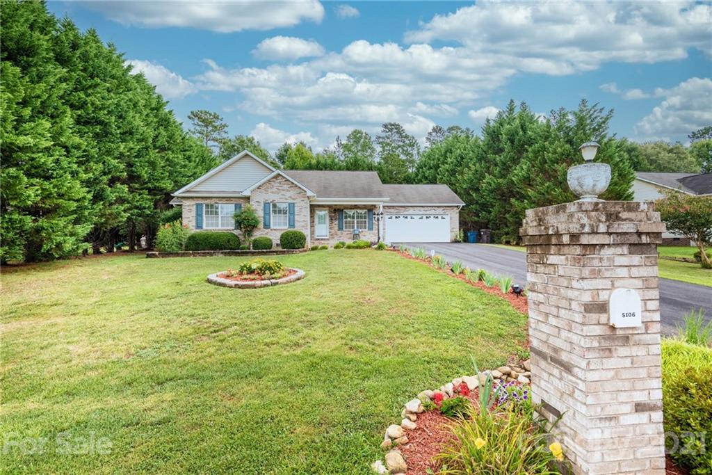 5106 Silver Tree Trail Conover, NC 28613 - Photo 2 of 46 Gallery Image 2