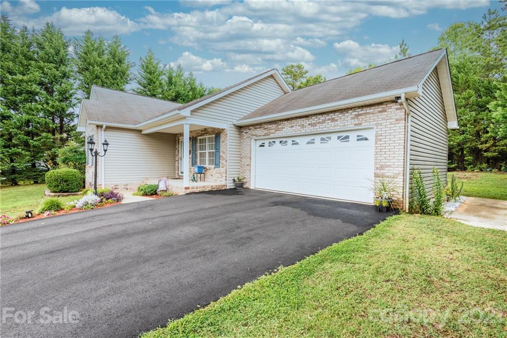 5106 Silver Tree Trail Conover, NC 28613 - Photo 12 of 46 Gallery Image 12