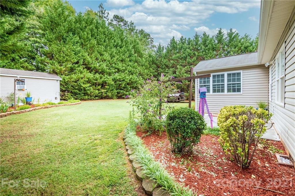 5106 Silver Tree Trail Conover, NC 28613 - Photo 4 of 46 Gallery Image 4