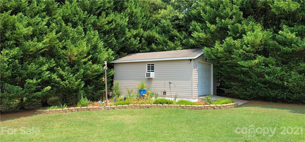 5106 Silver Tree Trail Conover, NC 28613 - Photo 6 of 46 Gallery Image 6