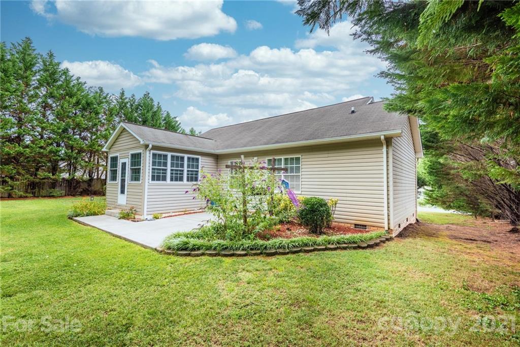 5106 Silver Tree Trail Conover, NC 28613 - Photo 7 of 46 Gallery Image 7