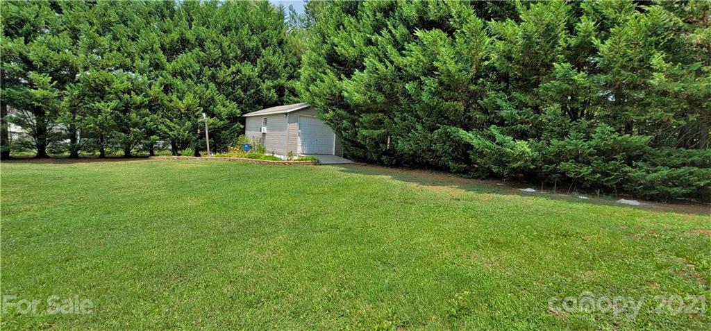5106 Silver Tree Trail Conover, NC 28613 - Photo 10 of 46 Gallery Image 10