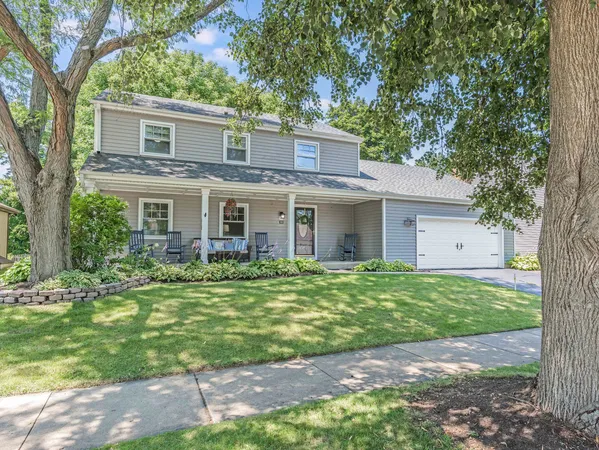 $650,000 | 1621 Kenyon Drive, Naperville, IL 60565